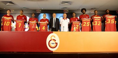 Galatasaraylı yönetici görevi bıraktı