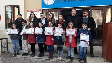 Voleybol'da şampiyon Dört Eylül Fehmi Mehmet Şükrüye Erensoy Ortaokulu oldu