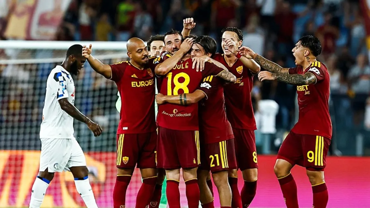 Roma'nın Fenerbahçe maçı kamp kadrosu belli oldu! O isim kafilede yer almadı