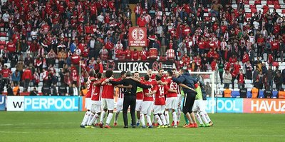 Antalyaspor, Fenerbahçe karşısında seri peşinde