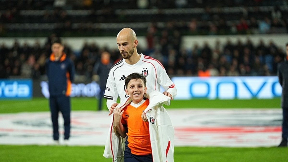 Beşiktaş’ta Cerny’den anlamlı davranış!