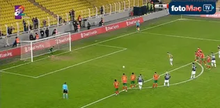 Van Persie klasını konuşturdu