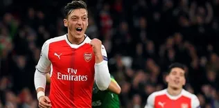 Arsenal’i tek başına taşıdı