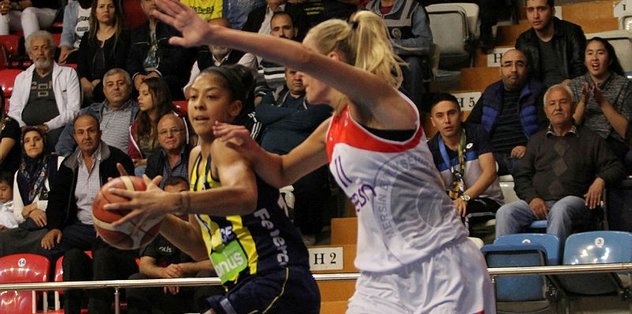 Yakin Dogu Universitesi 68 Fenerbahce 61 Son Dakika Kadin Basketbol Ligi Haberleri Fotomac