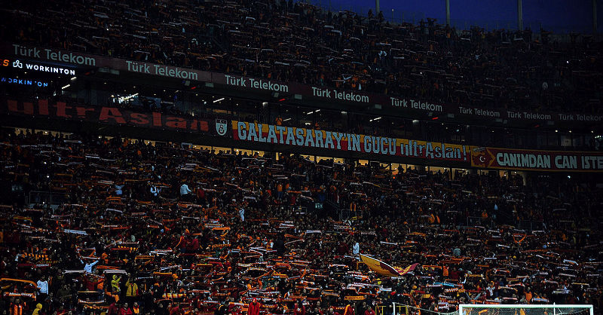 Taraftarlar Isyanda Son Dakika Galatasaray Haberleri Fotomac