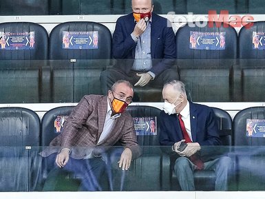 Galatasaray’da Fatih Terim’le yollar ayrılıyor mu? Mustafa Cengiz’e flaş telefon!