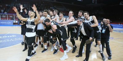 Beşiktaş yarı finalde