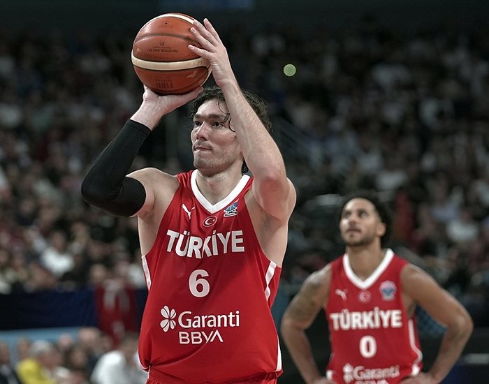 trt-spor-canli-izle-turkiye-cekya-maci-sifresiz-izle-fiba-erkekler-eurobasket-1756463511014.jpeg