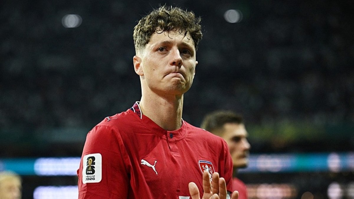 Beşiktaş'tan savunmaya fırsat transferi! İngiliz basını duyurdu