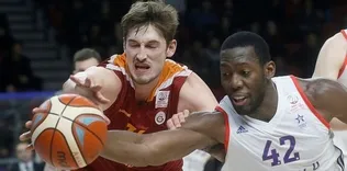 Efes’ten kritik galibiyet