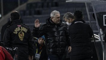 Sumudica ilk maçında kızardı