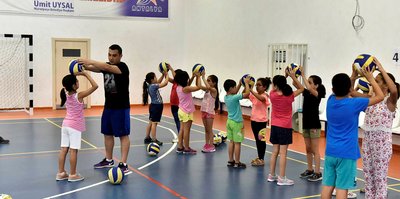 Muratpaşa’da sporla dolu bir yaz