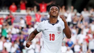 Ollie Watkins Al Hilal yolunda