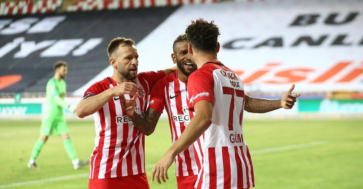 Antalyaspor 3 1 Caykur Rizespor Mac Sonucu Son Dakika Super Lig Haberleri Fotomac