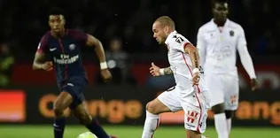 Neymar’sız PSG, Sneijder’i üzdü