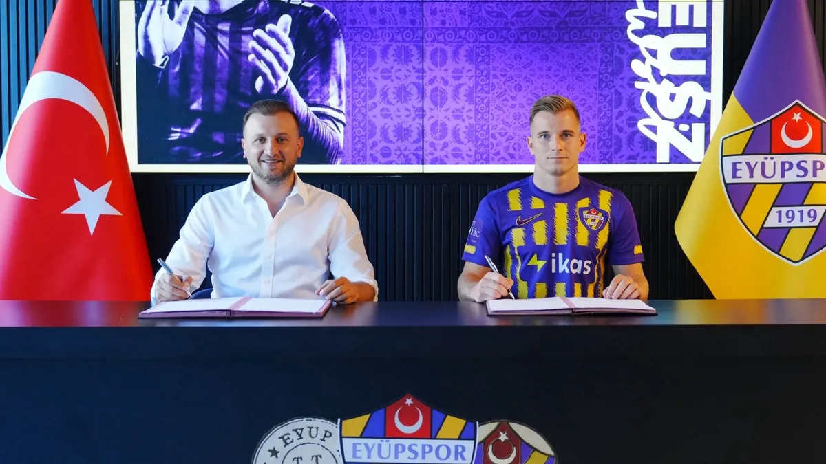 Eyüpspor Mateusz Legowski'yi renklerine bağladı