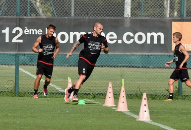 Sneijder Nice’teki ilk antrenmanına çıktı