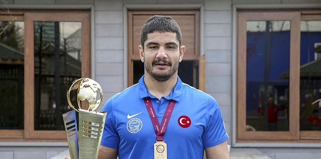 Güreşte tarihi başarı