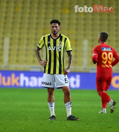 Fenerbahçe’de Emre Belözoğlu’dan flaş hamle! Jose Sosa ile görüştü ve...