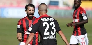 Osmanlıspor maçı 10 kişi tamamladı