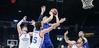 A.Efes TOFAŞ’ı farklı geçti