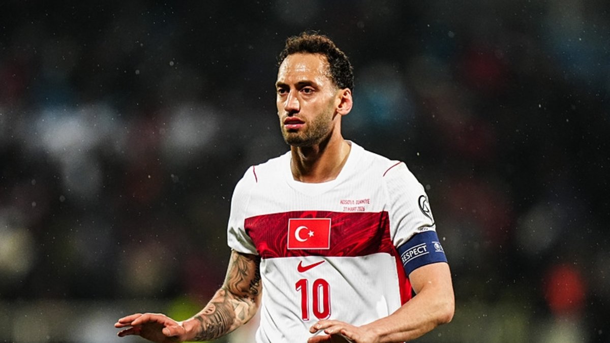 Hakan Çalhanoğlu'ndan Galatasaray'ı üzen haber!