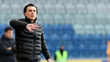 Montella Adana’da mutlu