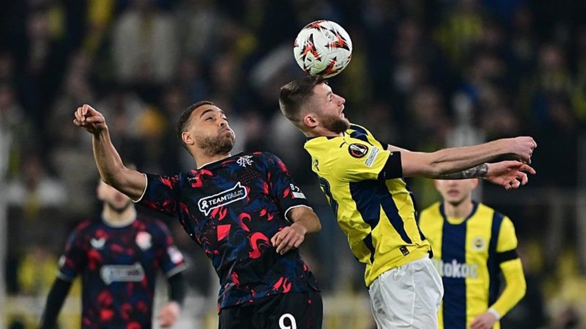 Rangers öne geçti! Fenerbahçe savunmasından art arda hatalar Rangers öne geçti! Fenerbahçe savunmasından art arda hatalar