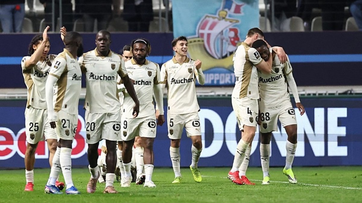 Lens Paris FC'yi mağlup etti PSG'den liderliği geri aldı: İşte maçın özeti