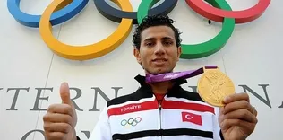 Servet Tazegül kariyerini noktaladı