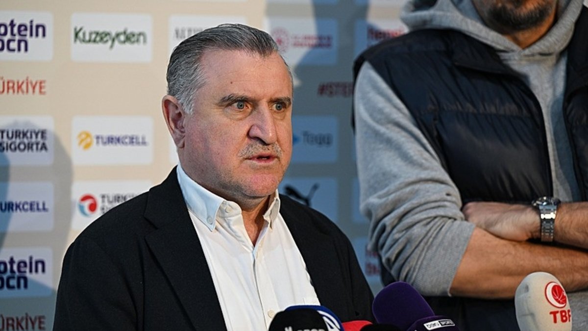 Gençlik ve Spor Bakanı Osman Aşkın Bak: Bu akşam milli takımımız bir destan yazdı