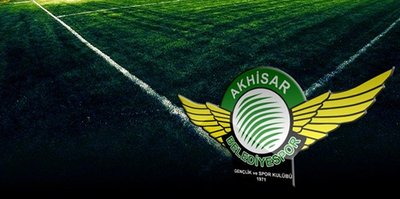 Akhisar'da iki isim imzaladı