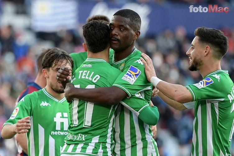 TRANSFER HABERİ: Fenerbahçe ve Galatasaray'ın listesindeki William Carvalho'nun lisansı çıkmadı!