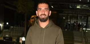 Arda Turan’dan sarı kırmızılı paylaşım!