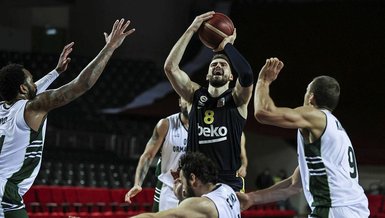 Devler salonda rakip tanımıyor