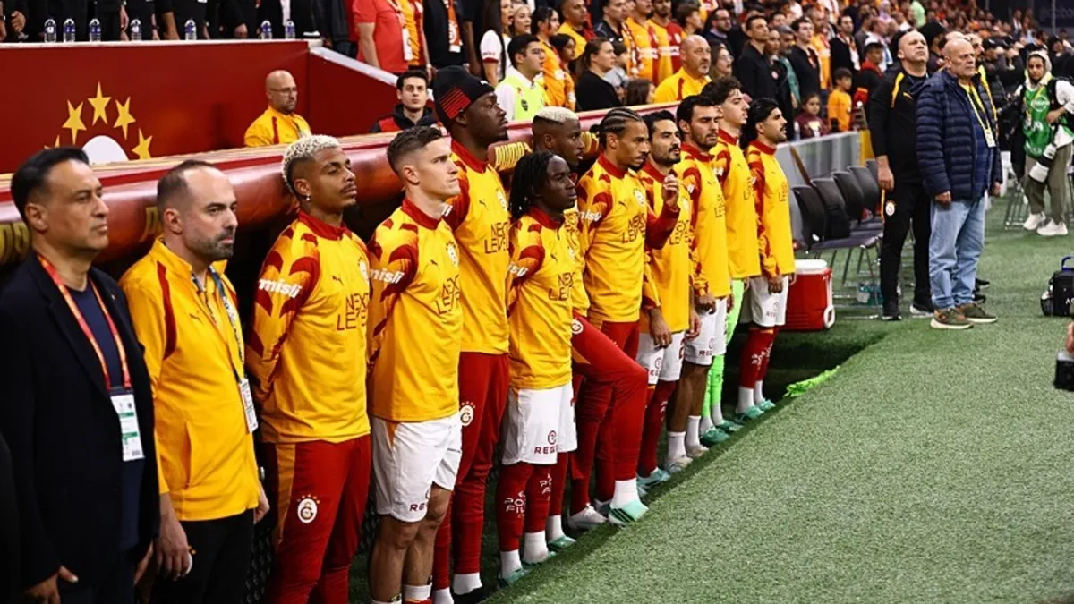 Galatasaray'da forma şansı bulamayan oyuncu bonservisini istedi
