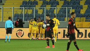 Son dakika spor haberi: Saba Lobjanidze'den Galatasaray açıklaması! "İstediklerini söyleyebilirler"