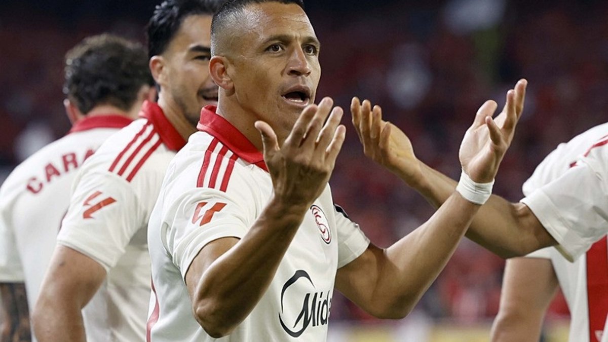 Sevilla konuk ettiği Real Sociedad'ı mağlup etti.