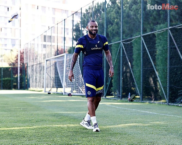 Fenerbahçe'de Jorge Jesus kolları sıvadı! Önemli değişiklikler ve Joao Pedro kararı