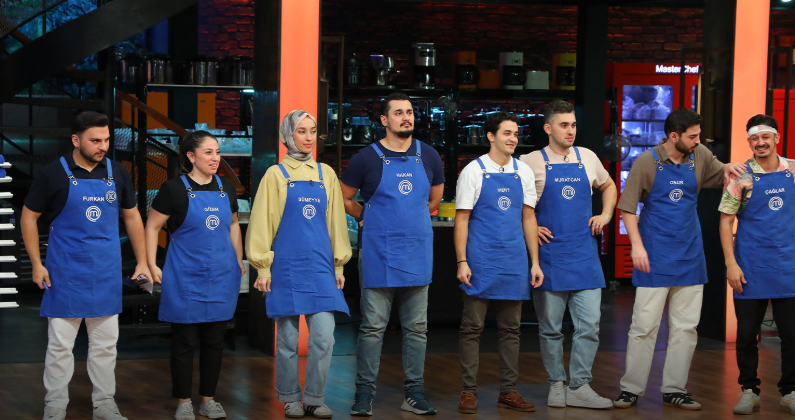 masterchefte-eleme-heyecani-7-kasim-2025-cuma-gunu-son-eleme-adayi-kim-oldu-hangi-yarismaci-potada-1762581448653.png