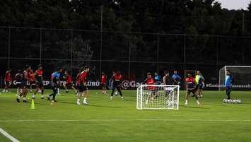 Napo ayrı çalıştı