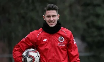 Mert Çetin bekleyişte