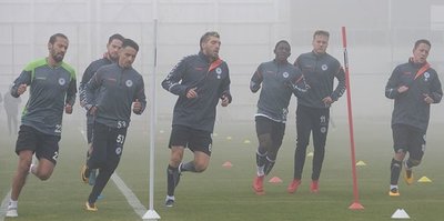 Konyaspor sis altında çalıştı