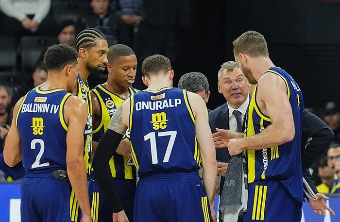anadolu-efes-fenerbahce-beko-maci-ne-zaman-saat-kacta-hangi-kanalda-euroleaguede-turk-derbisi-zirveye-oynuyor-1761306519305.jpeg EuroLeague'de TÜRK DERBİSİ zirveye oynuyor