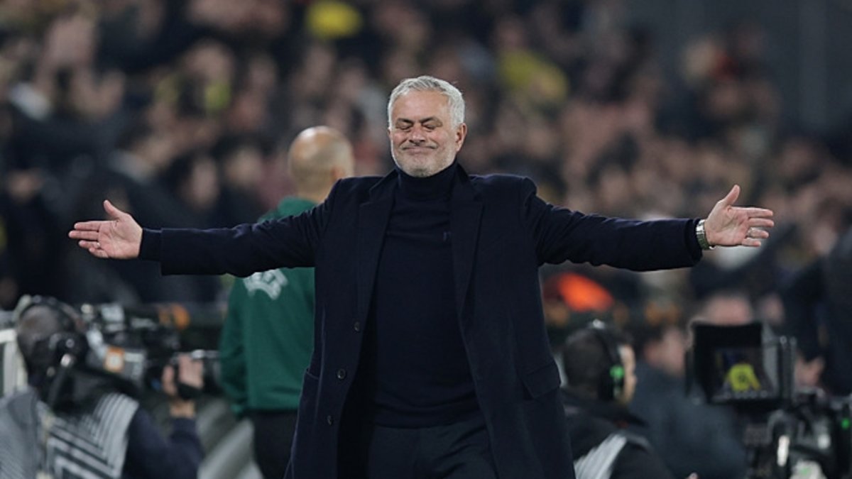 Fenerbahçe'ye 2 bomba transfer! O isim Galatasaray ile anılıyordu Fenerbahçe'ye 2 bomba transfer! O isim Galatasaray ile anılıyordu