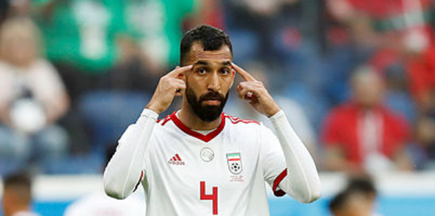 Roozbeh Cheshmi ile ilgili görsel sonucu