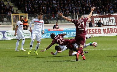 Elazığspor - Manisaspor maçından kareler 1 Nisan Pazar