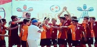 Galatasaray U15 şampiyon