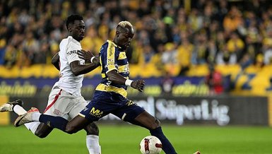 Bu kez sahne Davinson’un
