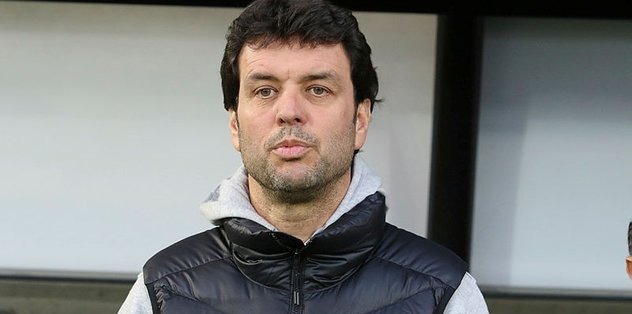 Akhisarspor Cihat Arslan ile yollarını ayırdı